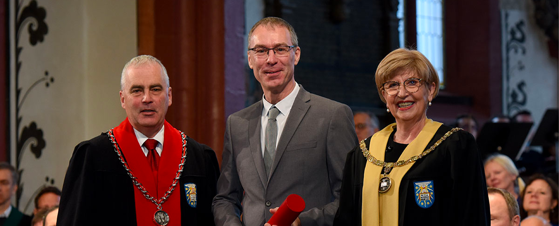 Philip Grant reçoit le doctorat honoris causa de l'Université de Bâle